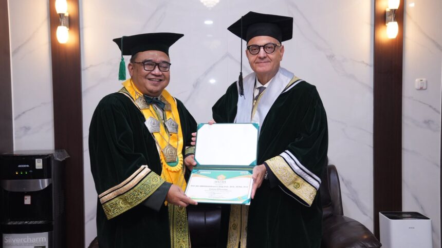 Instruktur Harvard University Raih Gelar Profesor (HC) dari FE Unissula