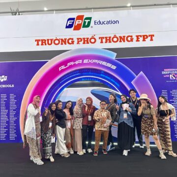 Lima Mahasiswa Unissula Hadiri ASEAN Week di Vietnam