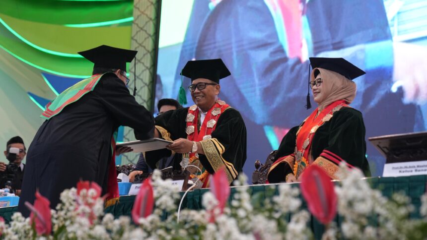 Unissula Melepas 2049 Wisudawan Termasuk dari Australia dan Timor Leste