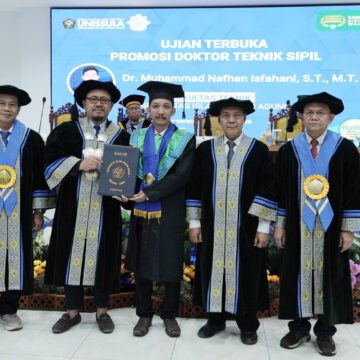 WhatsApp Image 2026-08-24 at 17.42 2 Ujian Terbuka Promosi Doktor Teknik Sipil Unissula, Muhammad Nafhan Isfahani Kembangkan Model Antisipasi dan Solusi Cost Overrun Jalan Tol