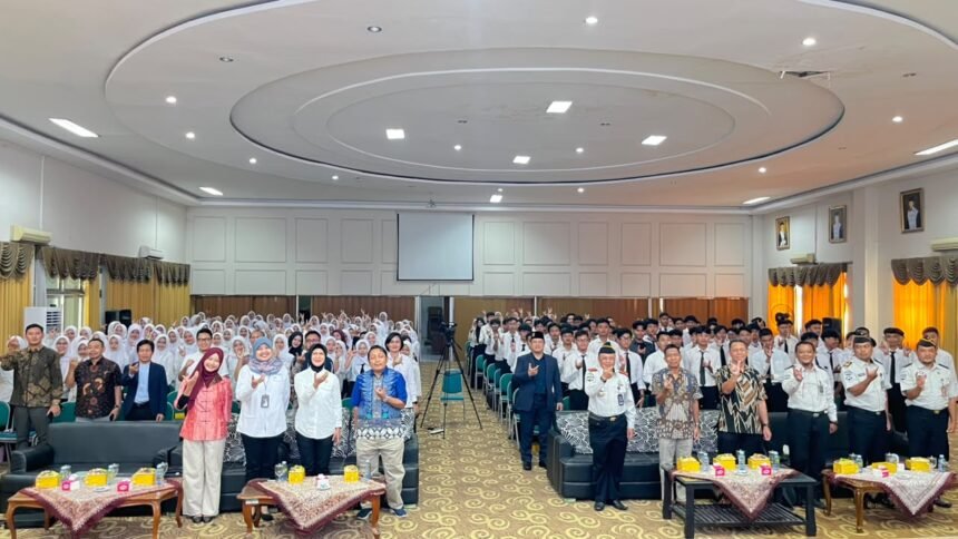 200 Mahasiswa Baru FEB Unissula Dibekali Edukasi Pencegahan Perilaku Menyimpang dan Tindak Pidana