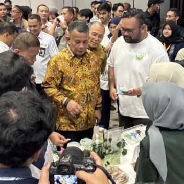 WhatsApp Image 2026-10-07 at 14.22 Mahasiswa Unissula Tampilkan Produk Kreatif di Bursa Wirausaha Unggulan Jawa Tengah