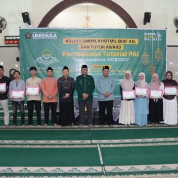 WhatsApp Image 2026-10-10 at 13.07.43 LKPI Unissula Beri Penghargaan kepada 10 Tutor Terbaik